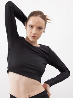 A wholesale clothing model wears jst10198-corded-lycra-crop-long-sleeve-blouse-black, Turkish wholesale Blouse of Juste