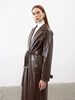A wholesale clothing model wears jst10203-patterned-leather-belted-trench-coat-brown, Turkish wholesale Trenchcoat of Juste