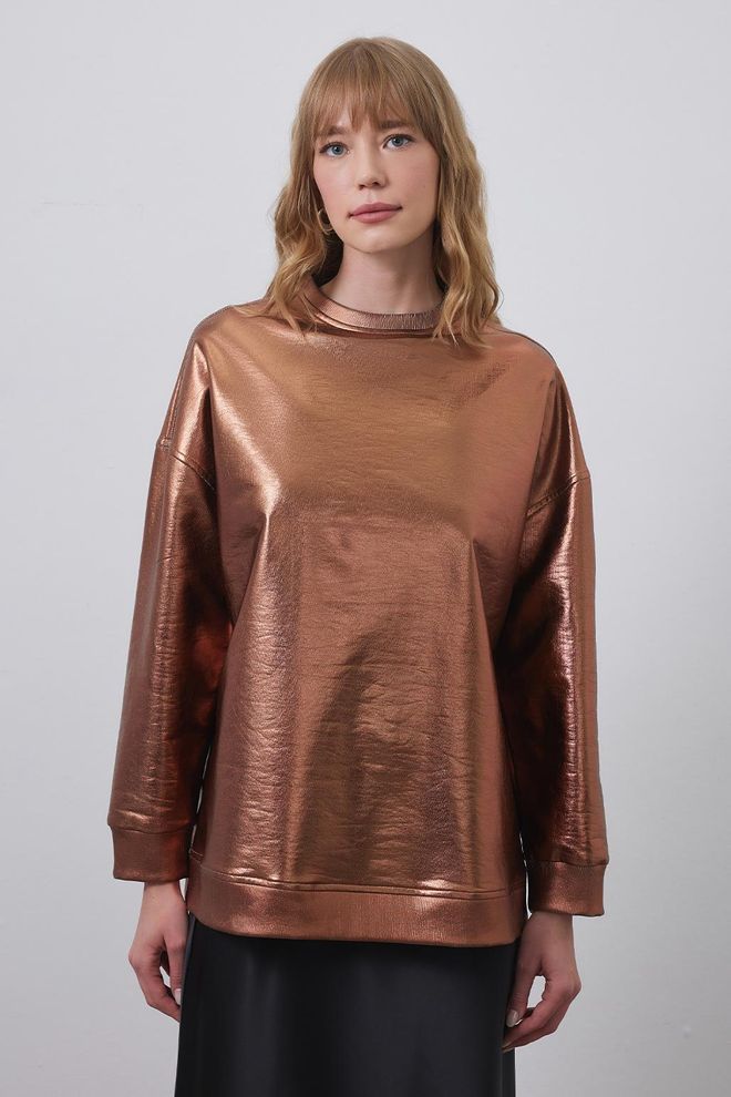 Kadriye Baştürk Parlak Kaplamalı Fitilli Sweatshirt Bakır Toptan Giyim Resmi