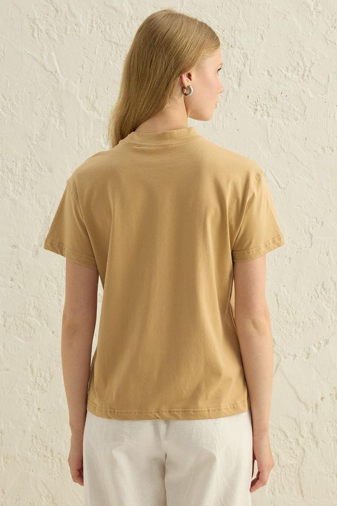 Kadriye Baştürk Short Sleeve Basic T Shirt Camel Wholesale Clothing Spring