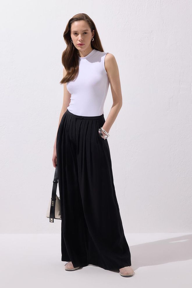 Kadriye Baştürk بلوزة قطنية قابلة للتمدد بدون أكمام بيضاء ملابس بالجملة فسكوزي