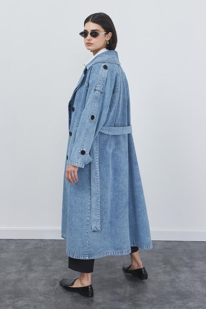 Kadriye Baştürk Trencz Ze Spranego Denimu – Niebieski Hurtowa sprzedaż odzieży Casual