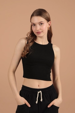 A wholesale clothing model wears kam13106-camisole-fabric-halter-neck-women's-blouse-black, Turkish wholesale Crop Top of Kaktus Moda