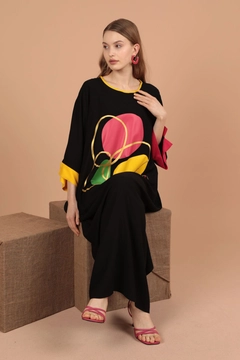 A wholesale clothing model wears kam13160-viscose-fabric-printed-women's-casual-dress-black, Turkish wholesale Dress of Kaktus Moda
