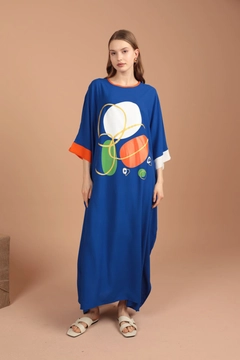 A wholesale clothing model wears kam13179-viscose-fabric-printed-women's-casual-dress-saks, Turkish wholesale Dress of Kaktus Moda