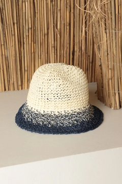 A wholesale clothing model wears kam13570-hand-knitted-women's-hat-ecru, Turkish wholesale Hat of Kaktus Moda