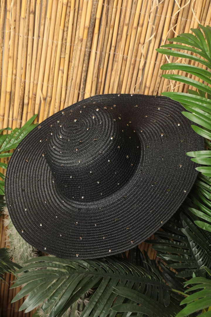 A wholesale clothing model wears kam13578-full-stone-wide-women's-straw-hat-black, Turkish wholesale Hat of Kaktus Moda