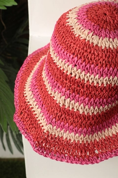 A wholesale clothing model wears kam13580-striped-women's-straw-hat-red, Turkish wholesale Hat of Kaktus Moda