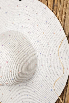 A wholesale clothing model wears kam13590-full-stone-wide-women's-straw-hat-white, Turkish wholesale Hat of Kaktus Moda
