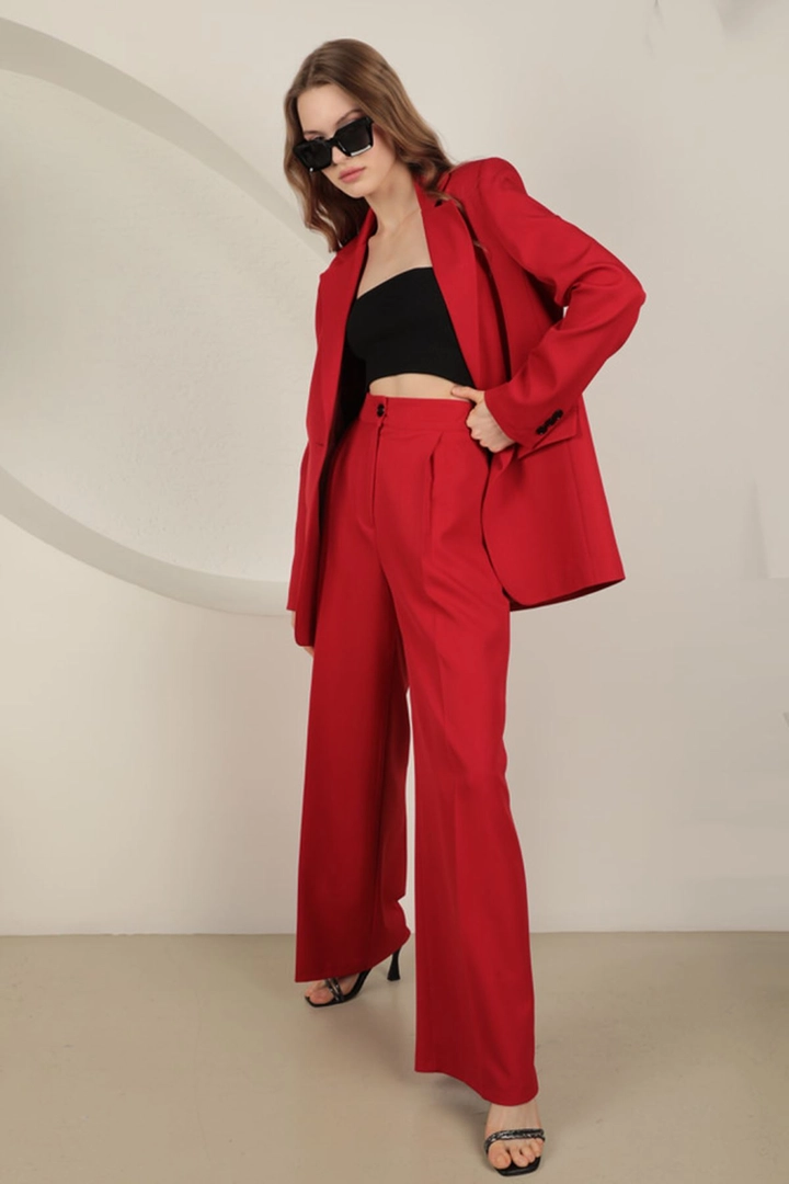 A wholesale clothing model wears kam13245-atlas-fabric-women's-palazzo-trousers-red, Turkish wholesale Pants of Kaktus Moda