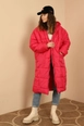 Ένα μοντέλο χονδρικής πώλησης ρούχων φοράει 35561-coat-fuchsia, τούρκικο  χονδρικής πώλησης από 