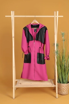 A wholesale clothing model wears kam11570-leather-fabric-garni-detail-jacquard-women's-trench-coat-fuchsia, Turkish wholesale Trenchcoat of Kaktus Moda