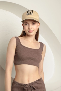 A wholesale clothing model wears kam13481-camisole-fabric-women's-crop-brown, Turkish wholesale Crop Top of Kaktus Moda
