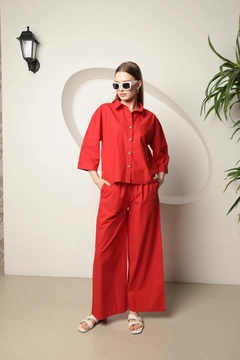 A wholesale clothing model wears kam13504-poplin-fabric-women's-suit-pomegranate-flower, Turkish wholesale Suit of Kaktus Moda