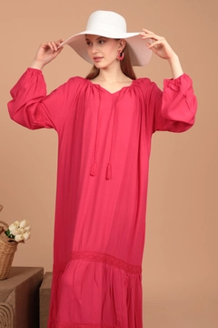 A wholesale clothing model wears kam12859-viscose-fabric-lace-funny-casual-women's-dress-fuchsia, Turkish wholesale Dress of Kaktus Moda