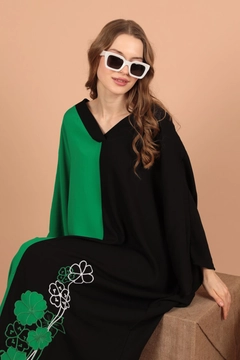 A wholesale clothing model wears kam13029-viscose-fabric-embroidered-women's-dress-green, Turkish wholesale Dress of Kaktus Moda