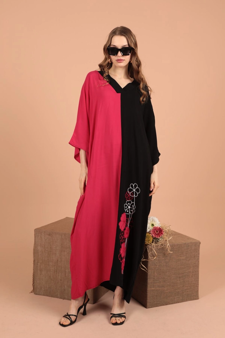 A wholesale clothing model wears kam13032-viscose-fabric-embroidered-women's-dress-fuchsia, Turkish wholesale Dress of Kaktus Moda