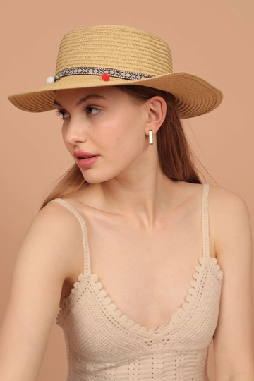 A wholesale clothing model wears  Straw Wide Ethnic Striped Hat - Beige
, Turkish wholesale Hat of Kaktus Moda