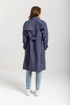 A wholesale clothing model wears 24041 - Trenchcoat - Indigo, Turkish wholesale Trenchcoat of Kaktus Moda