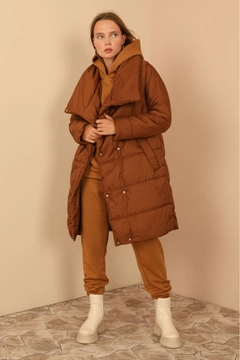 Un model de îmbrăcăminte angro poartă 24080 - Coat - Brown, turcesc angro Palton de Kaktus Moda