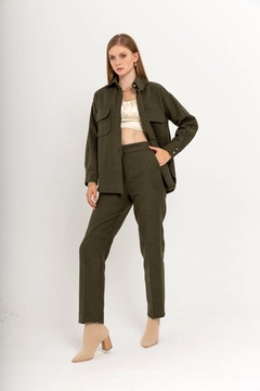 Una modelo de ropa al por mayor lleva 24373 - Pants - Khaki, Pantalón turco al por mayor de Kaktus Moda