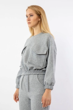 A wholesale clothing model wears 23103 - Sweatshirt - Grey, Turkish wholesale Sweatshirt of Kaktus Moda