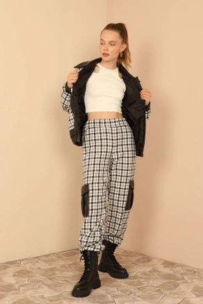 A model wears 23162 - Jacket - Ecru, wholesale Jacket of Kaktus Moda to display at Lonca