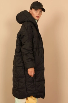 Модел на дрехи на едро носи 23459 - Coat - Black, турски едро Палто на Kaktus Moda