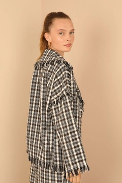 Bir model, Kaktus Moda toptan giyim markasının 23464 - Jacket - Mink toptan Ceket ürününü sergiliyor.