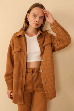 A wholesale clothing model wears 23850 - Jacket - Tan, Turkish wholesale Jacket of Kaktus Moda