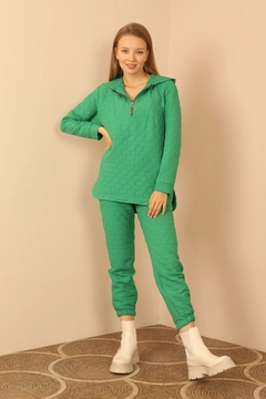 Модель оптовой продажи одежды носит 30933 - Tracksuit - Green, турецкий оптовый товар Комплект спортивного костюма от Kaktus Moda.
