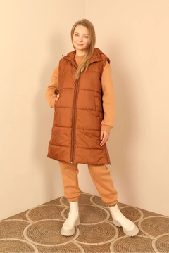 A wholesale clothing model wears 30960 - Vest - Brown, Turkish wholesale Vest of Kaktus Moda