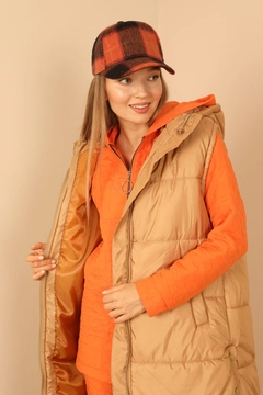 A wholesale clothing model wears 30962 - Vest - Tan, Turkish wholesale Vest of Kaktus Moda
