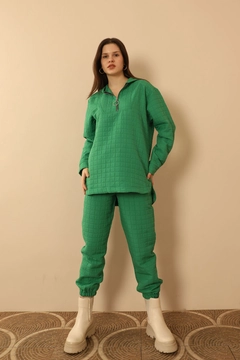 Модель оптовой продажи одежды носит 33875 - Tracksuit - Green, турецкий оптовый товар Комплект спортивного костюма от Kaktus Moda.