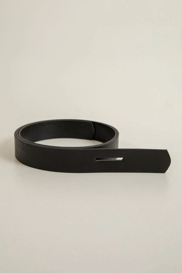 A wholesale clothing model wears  Women's Belt With Faux Leather Fabric Gate - Black
, Turkish wholesale Belt of Kaktus Moda