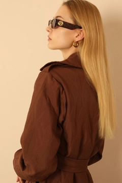 عارض ملابس بالجملة يرتدي KAM10464 - Trench Coat - Brown، تركي بالجملة معطف الخندق من Kaktus Moda