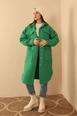 Ένα μοντέλο χονδρικής πώλησης ρούχων φοράει kam10492-shirt-green, τούρκικο  χονδρικής πώλησης από 