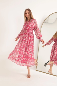 Ein Bekleidungsmodell aus dem Großhandel trägt KAM10756 - Dress - Fuchsia, türkischer Großhandel Kleid von Kaktus Moda