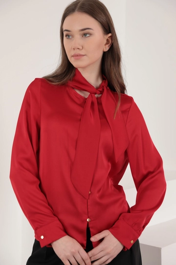 A wholesale clothing model wears  Shirt - Red
, Turkish wholesale Shirt of Kaktus Moda