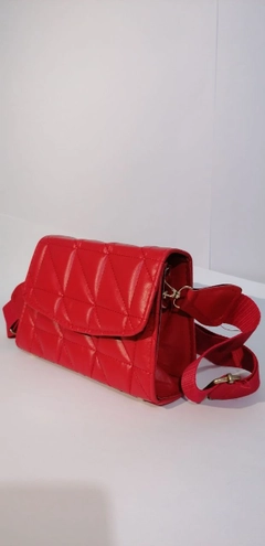A wholesale clothing model wears 40110 - 35 Clutch Bag, Turkish wholesale Bag of Kuxo