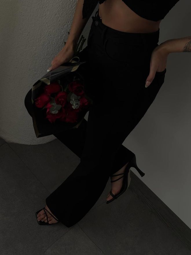 LACARINO Jeans Noirs À Demi jambe Espagnole À Taille Haute Vêtements en gros Décontracté