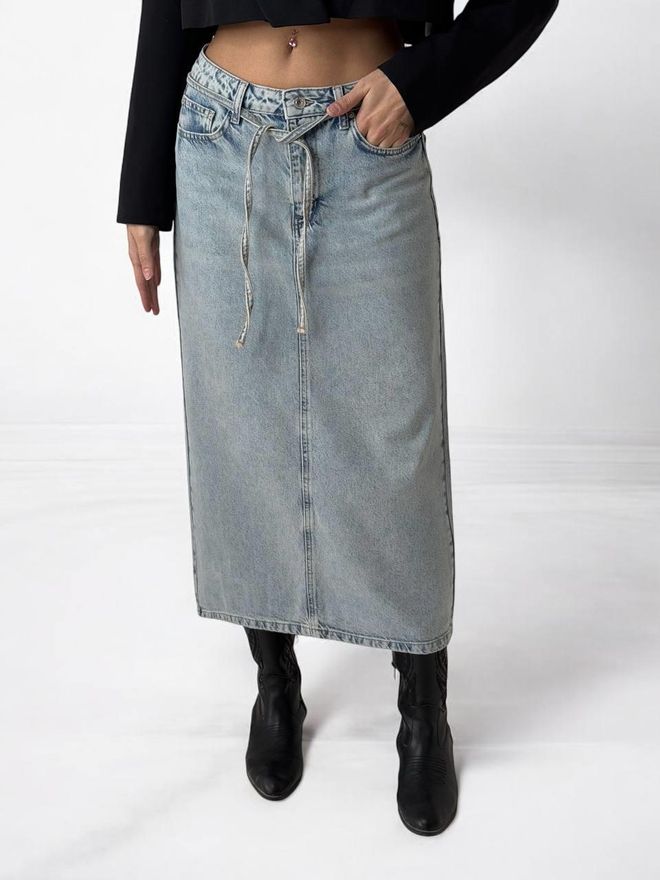 LACARINO Gonna Jeans Tinta Blu Con Dettaglio Spacco Posteriore Abbigliamento all'ingrosso Casuale