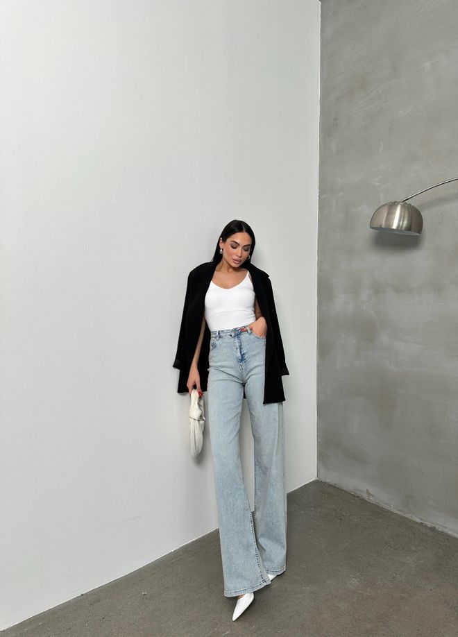 LACARINO Ženske Hlačne Kavbojke Z Visokim Pasom Svetlo Modre Barve Oblačila na debelo Bombaž