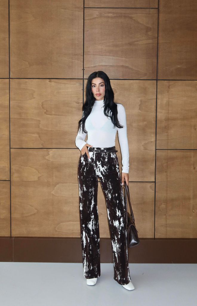 LACARINO Czarne Jeansy Mama Wysoki Stan Szeroka Nogawka Codzienne Hurtowa sprzedaż odzieży 1