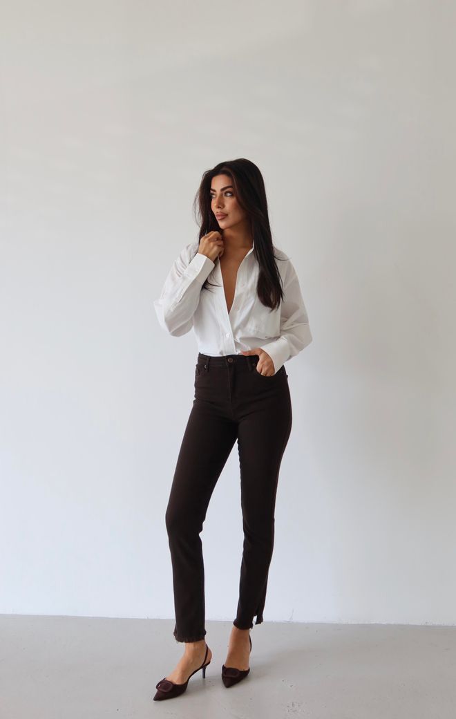 LACARINO Smeđe Traperice Mom Visoki Struk Ravna Nogavica Veleprodaja odjeće Posao