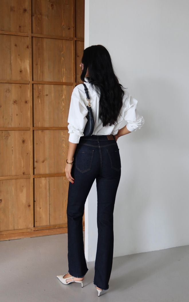 LACARINO Blue Jeans With Flare Leg And Buttoned Closure Wholesale Clothing 5