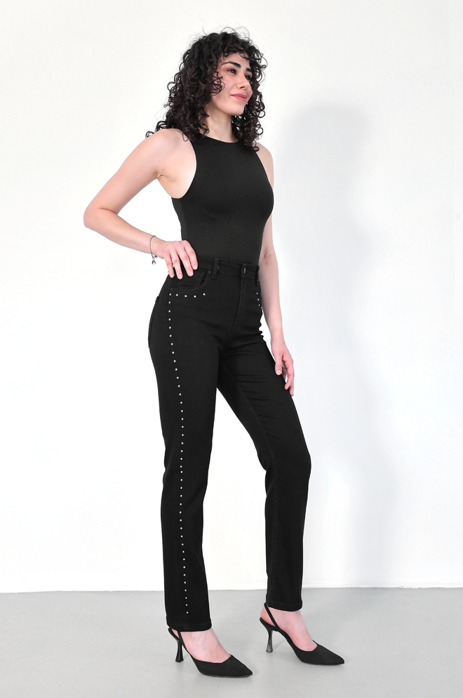 LACARINO Czarne Jeansy Mom Wysoki Stan Prosta Nogawka Na Guziki Hurtowa sprzedaż odzieży Klasyczny