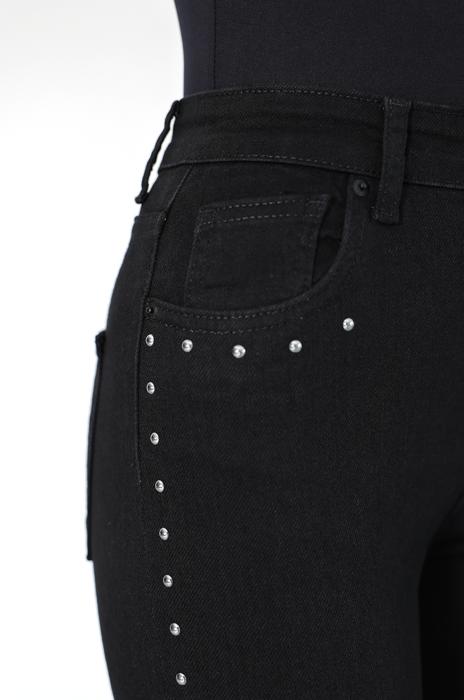 LACARINO Czarne Jeansy Mom Wysoki Stan Prosta Nogawka Na Guziki Hurtowa sprzedaż odzieży 1