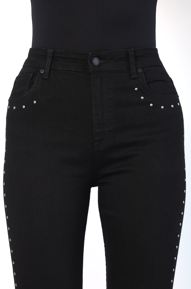 LACARINO Czarne Jeansy Mom Wysoki Stan Prosta Nogawka Na Guziki Hurtowa sprzedaż odzieży Praca