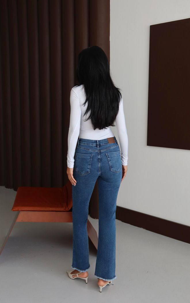 LACARINO Calças De Ganga Mom Azuis Com Perna Reta E Fecho Com Botões Roupas por atacado 5